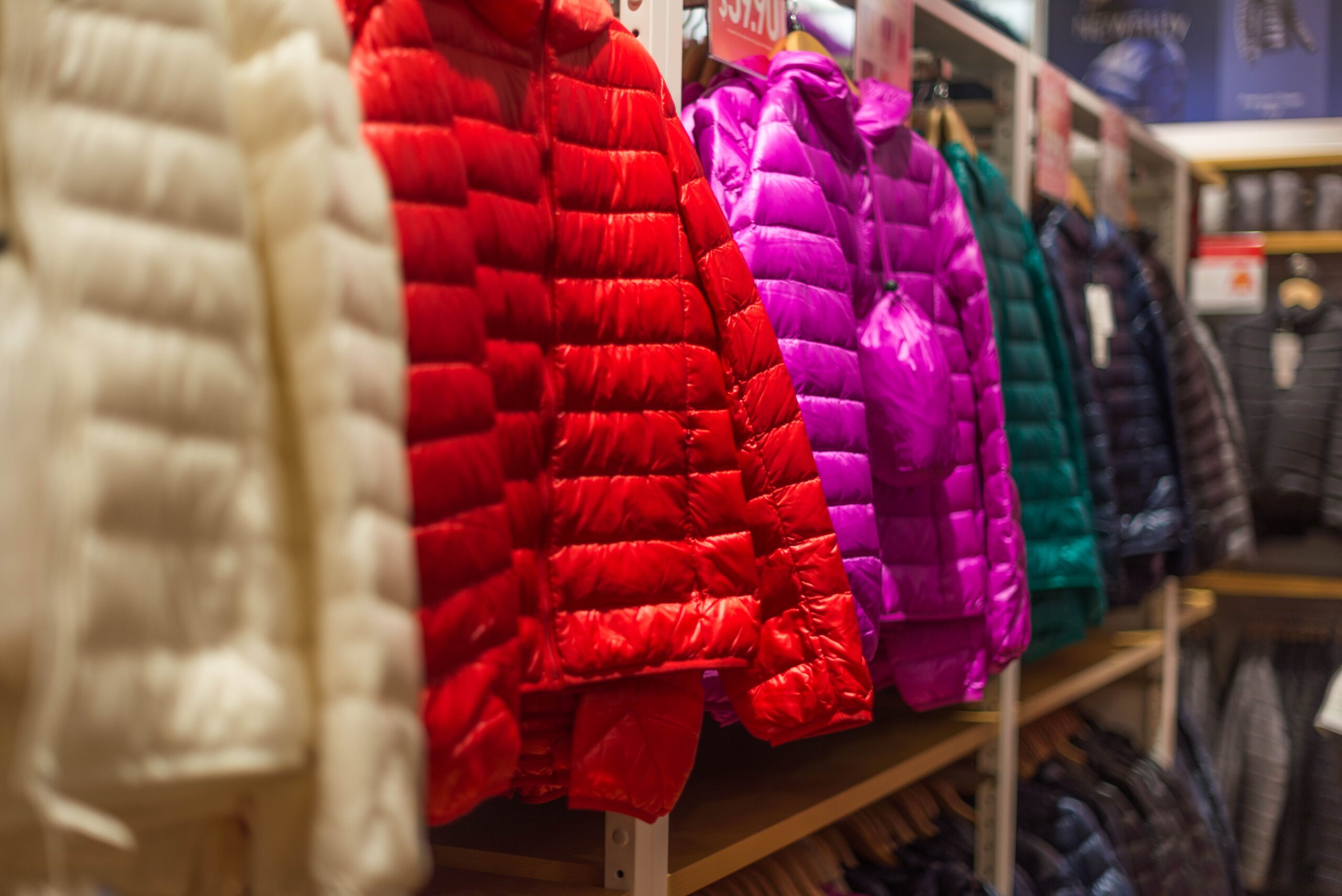 Showcasing Winter Clothes – How to Keep Your Customers Coming Back for More